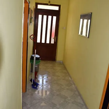 Linda Διαμέρισμα Baška Voda