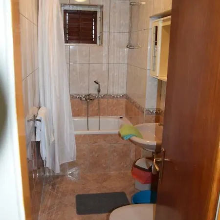 Apartman Linda *